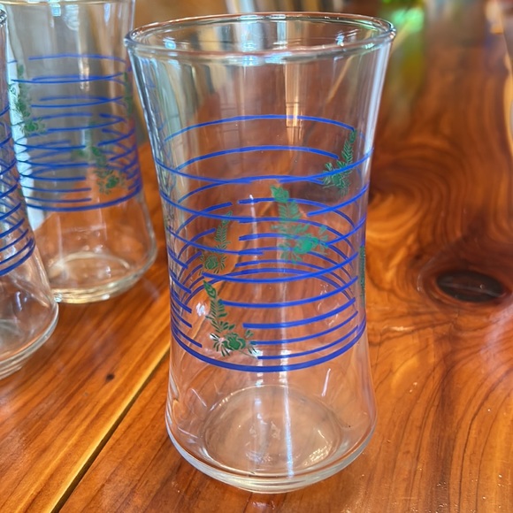 3-Vintage Drinking Glasses - Picture 2 of 3